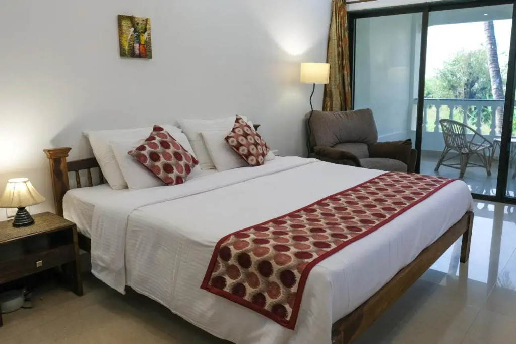 SHANUS SEASIDE INN - A Family-Run Guesthouse just 100 metres from Candolim Beach