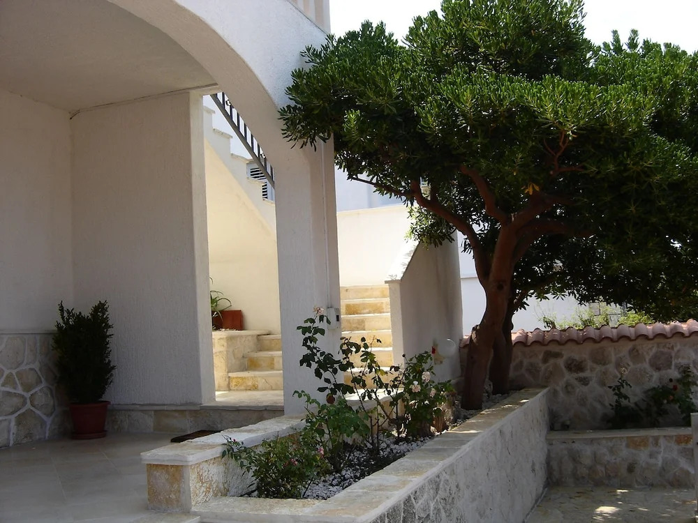 Apartments Hani