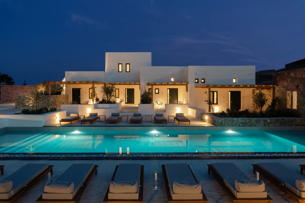 Trinity Mykonos - Beachfront Villa