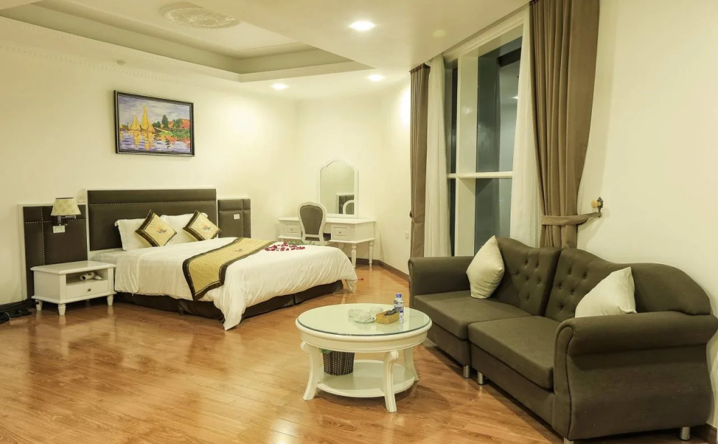 Royal Hotel Halong - Hon Gai