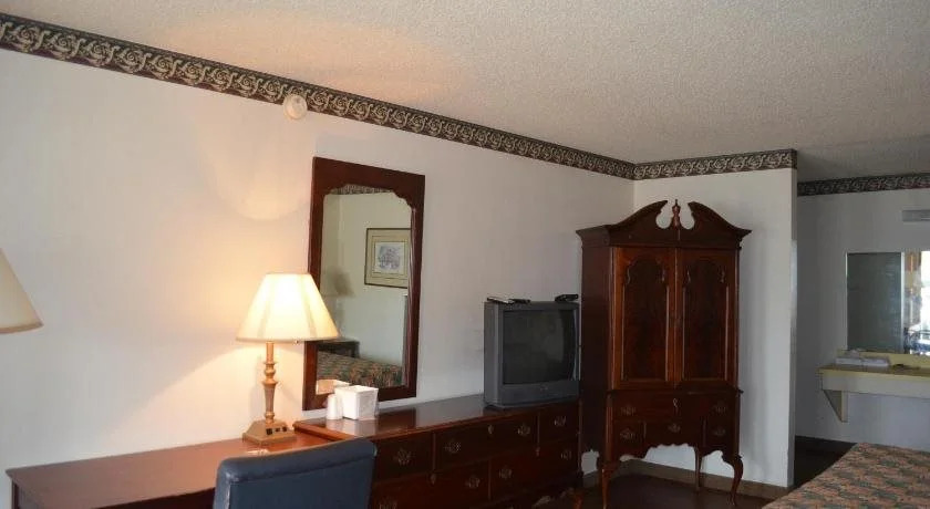 Granbury Inn and Suites
