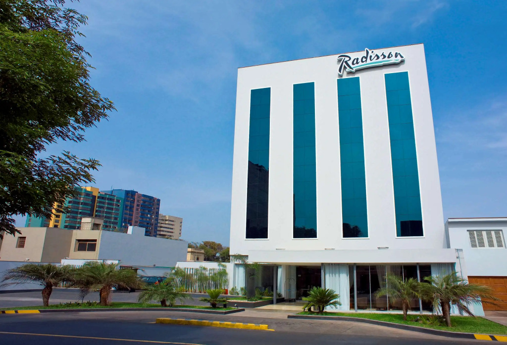 Radisson San Isidro Hotel & Suites