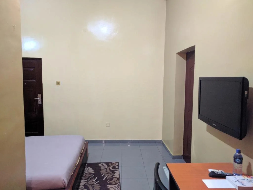Whitehouse Msquare Hotel