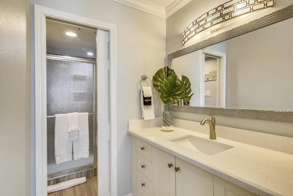 Seascape 1110 - 2 Br Condo