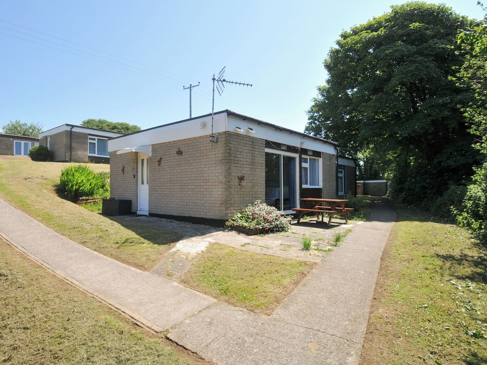 8 Hillside