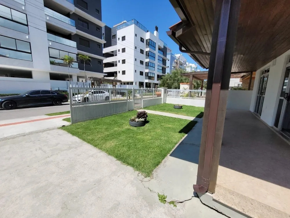 Casa Master com Piscina Gov Celso Ramos