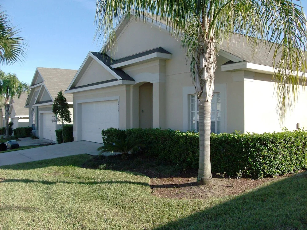 Have a great vacational experience in this 6 bedroom house