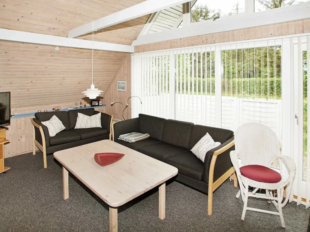 Cozy Seaside Holiday Home in Hemmet With Terrace