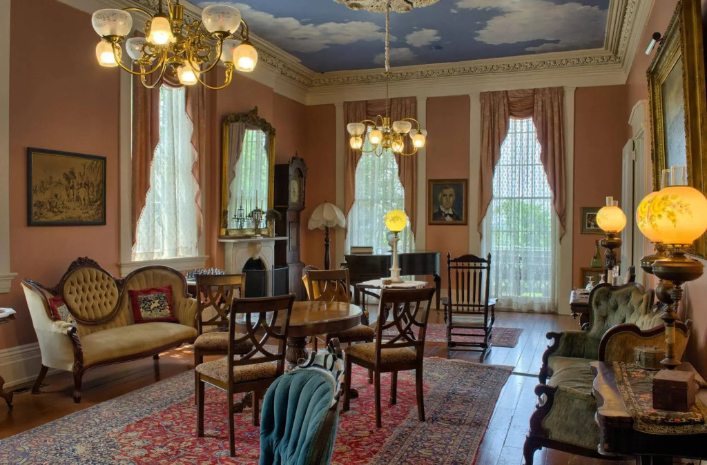 Corners Mansion Inn - A Bed and Breakfast