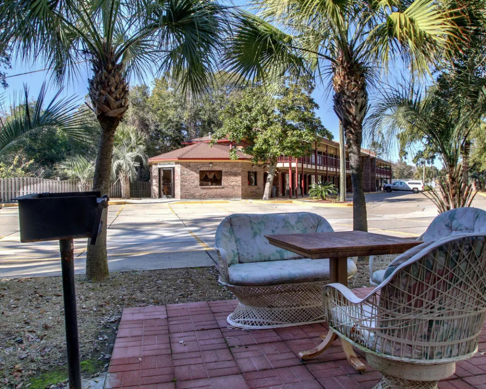 Econo Lodge Biloxi Beach North