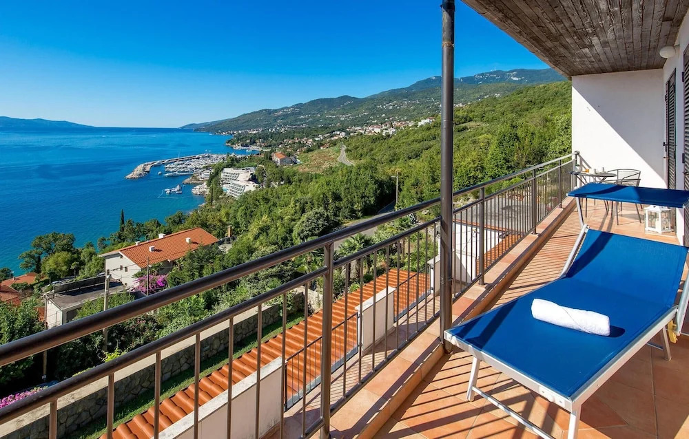 Beautiful Apartment in Opatija With 4 Bedrooms and Wifi