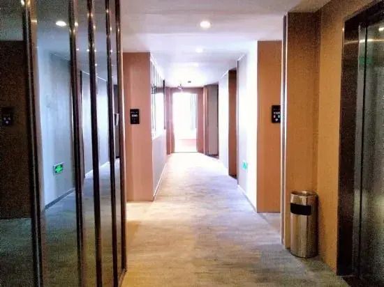 Yingcui Hotel (Ma'anshan Normal University Mengniu Industrial Park Branch)