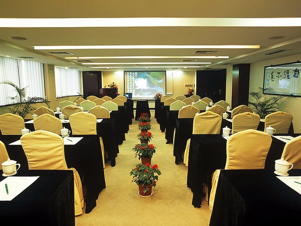 Guang Cai Hotel