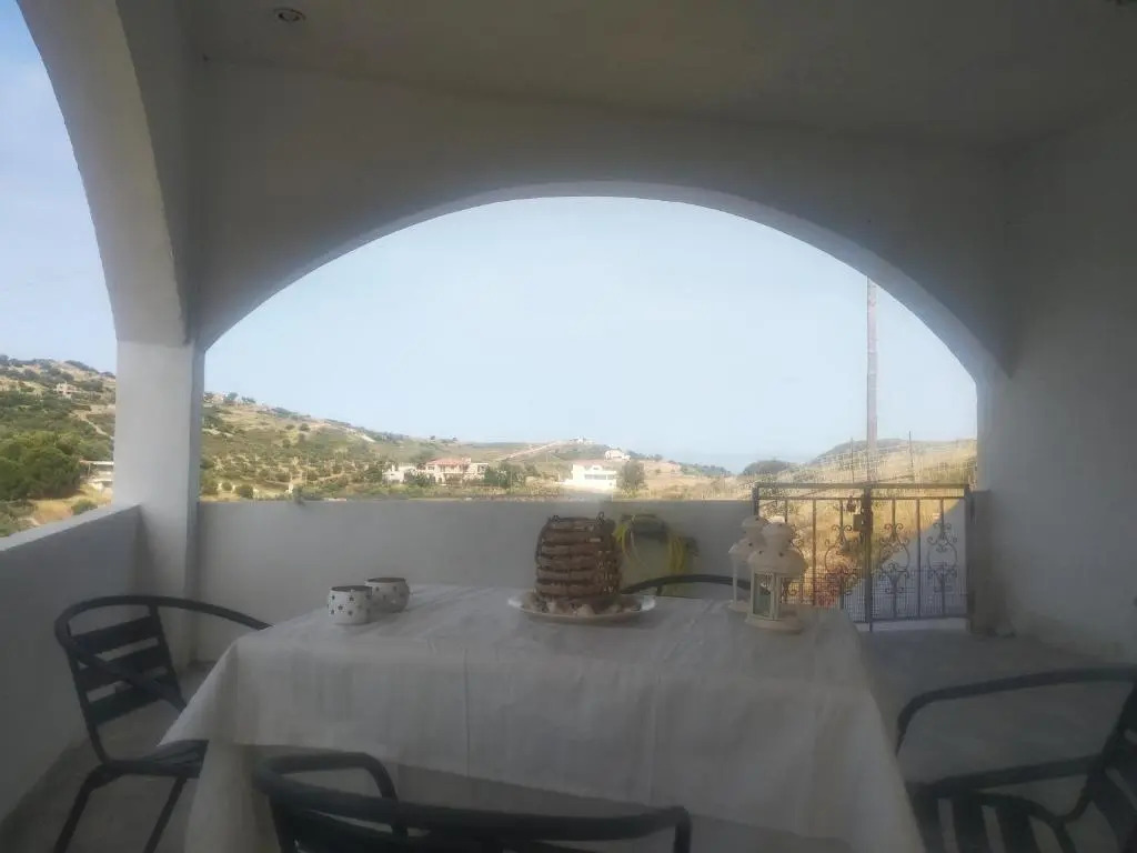 CAMARES HOUSE