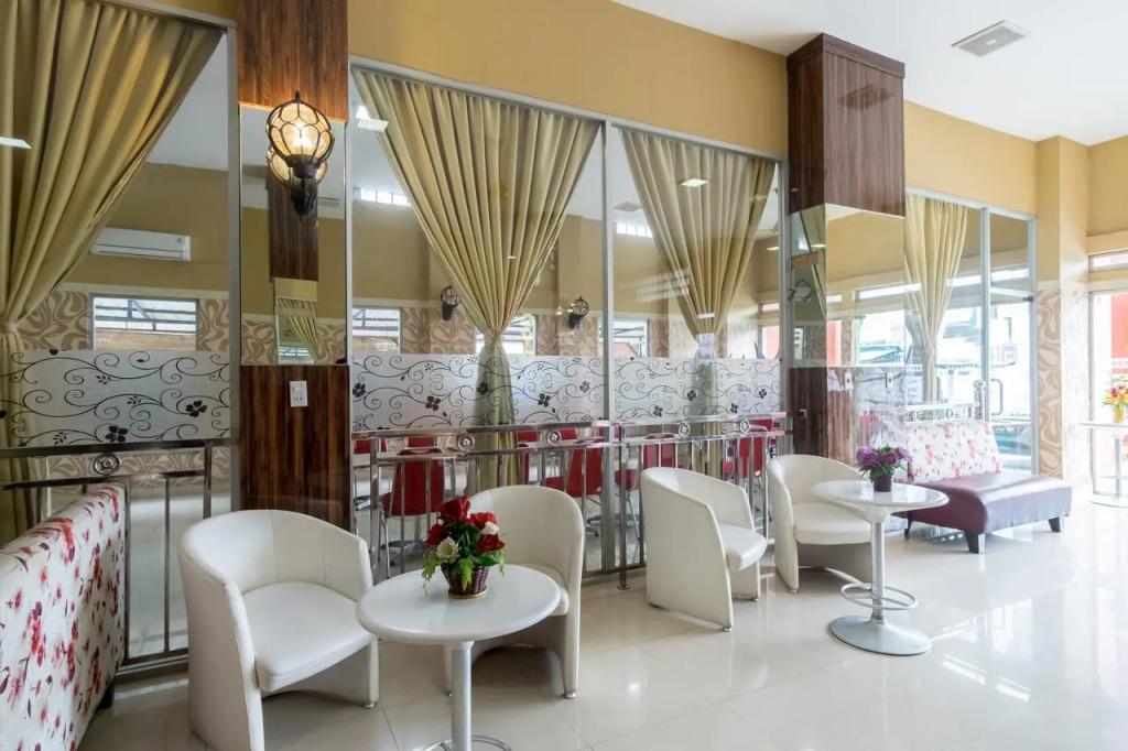 OYO 615 Residence Puri Hotel Syariah