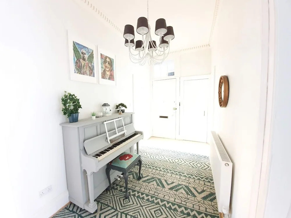 Spacious Apartment In Glasgow