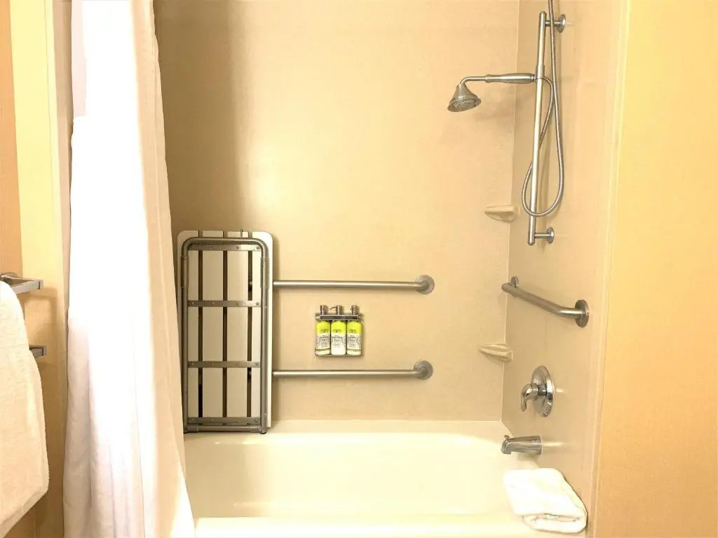 Holiday Inn Express Fresno Northwest - Herndon by IHG