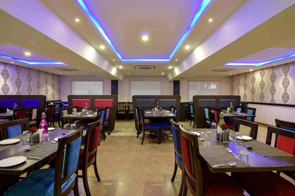 Akshaya Aura
