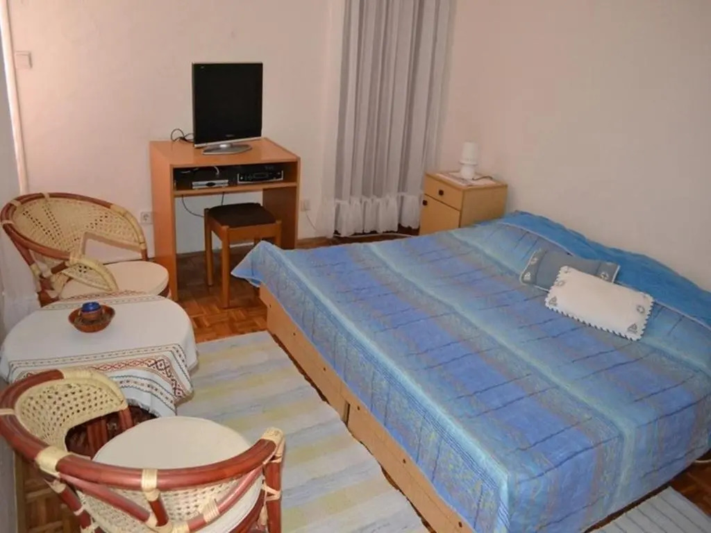 Apartments Kurta