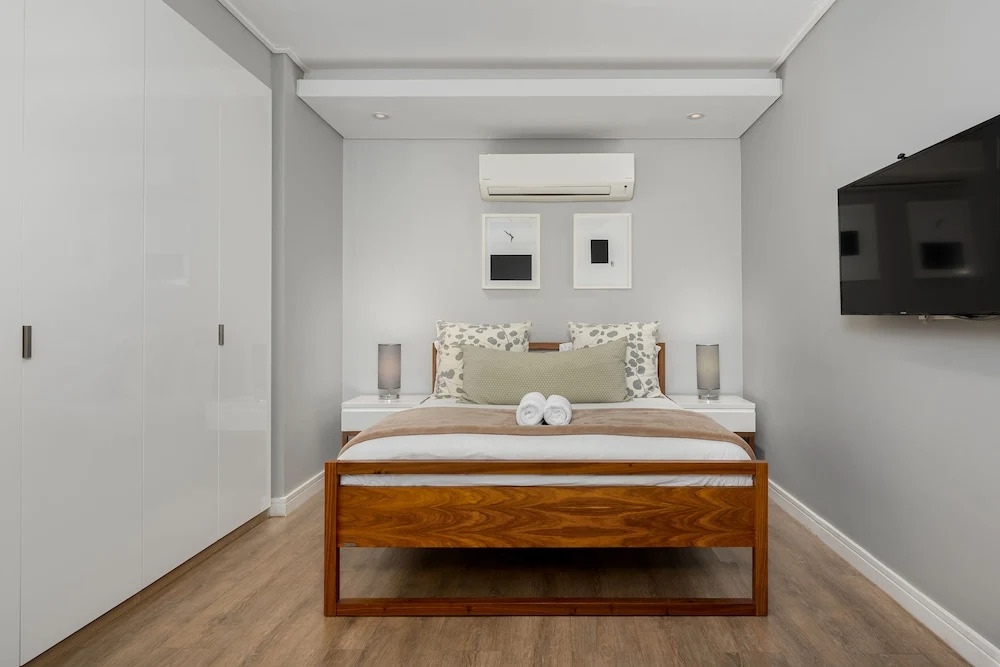 The Warwick 206