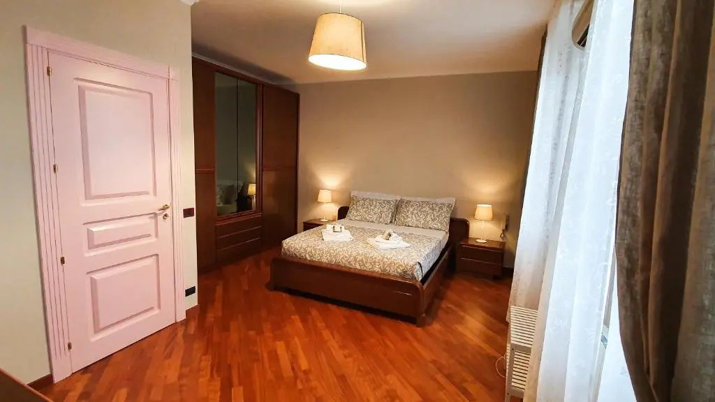 Casa De Amicis 18
