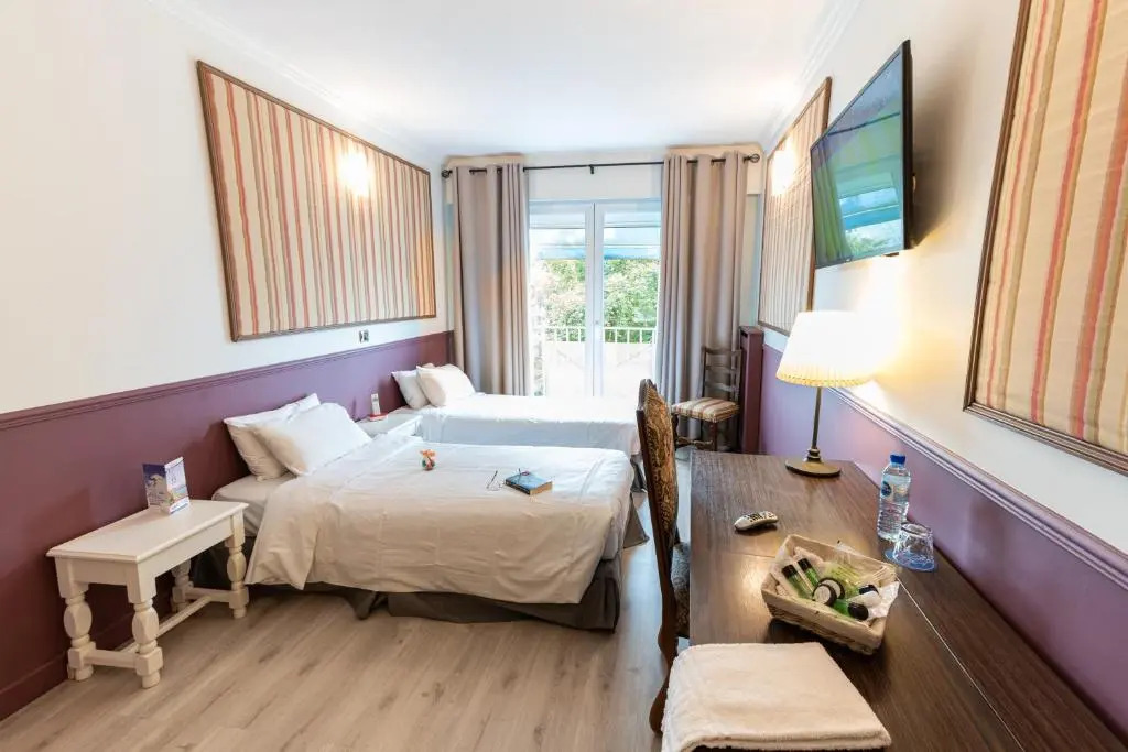 Chenal Hotel