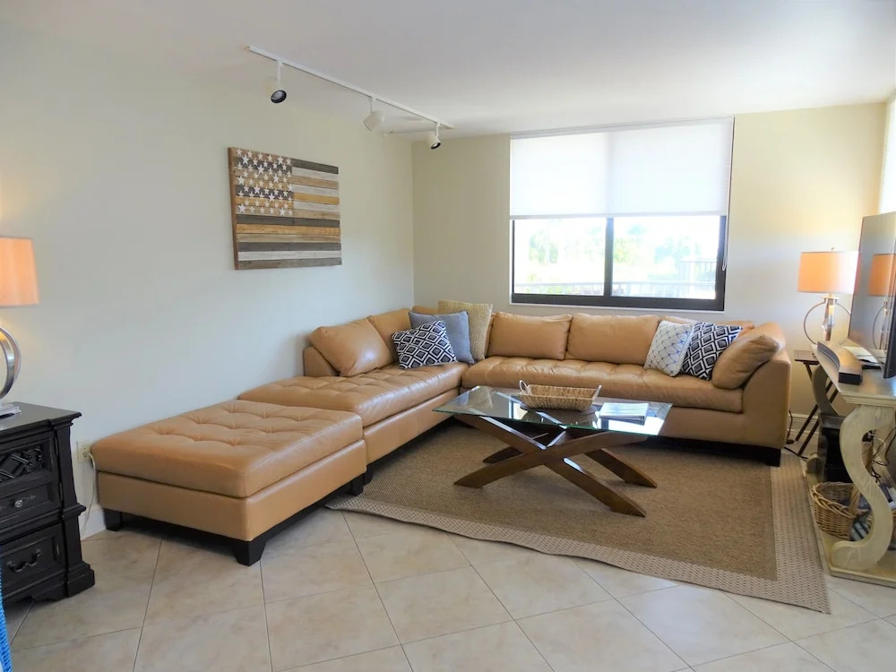 101 - Excelsior 2 Bedrooms 2 Bathrooms Condo