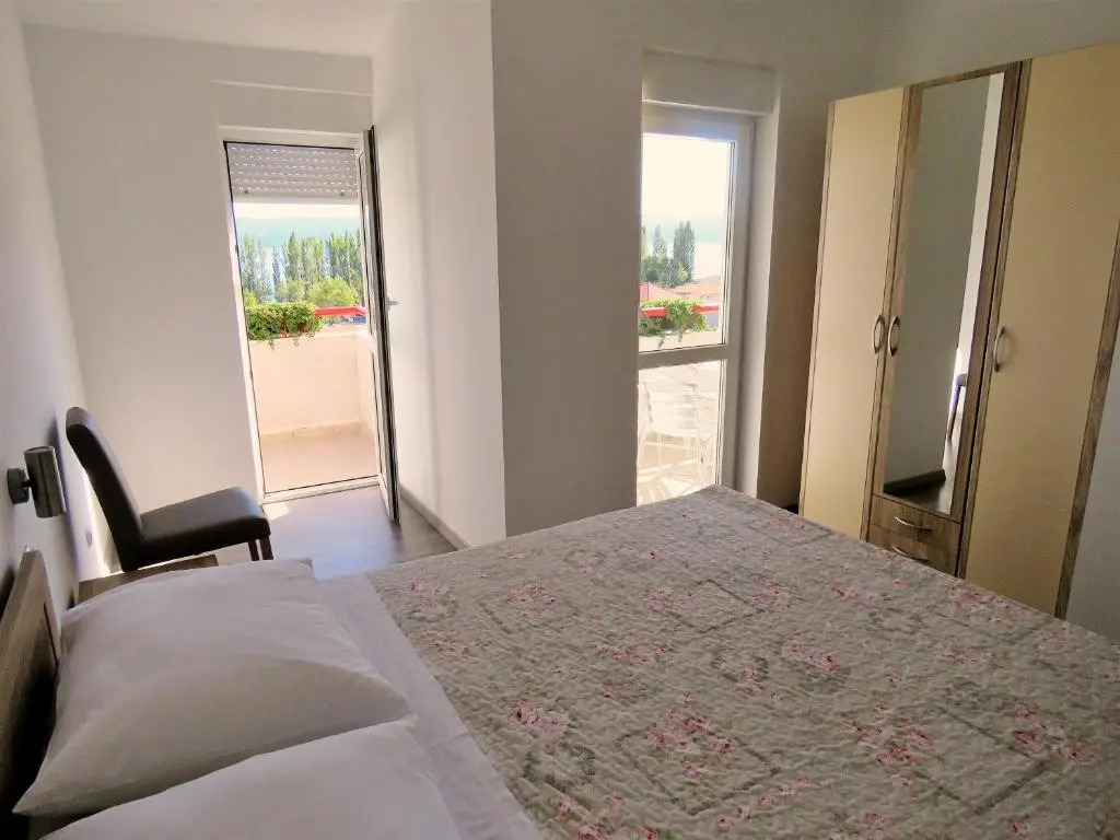 Apartments Zvone