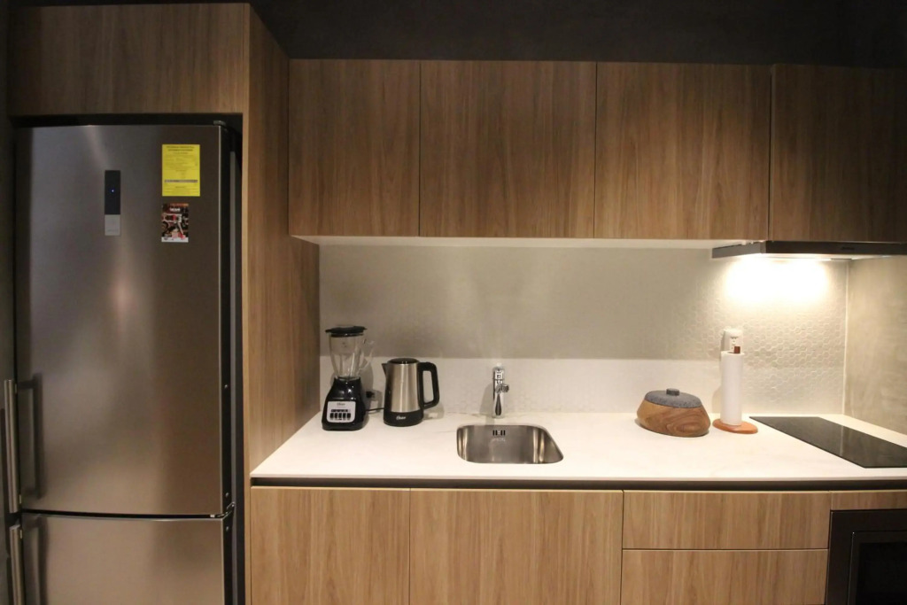 Prime Location Chic Studio in Art Walk Community