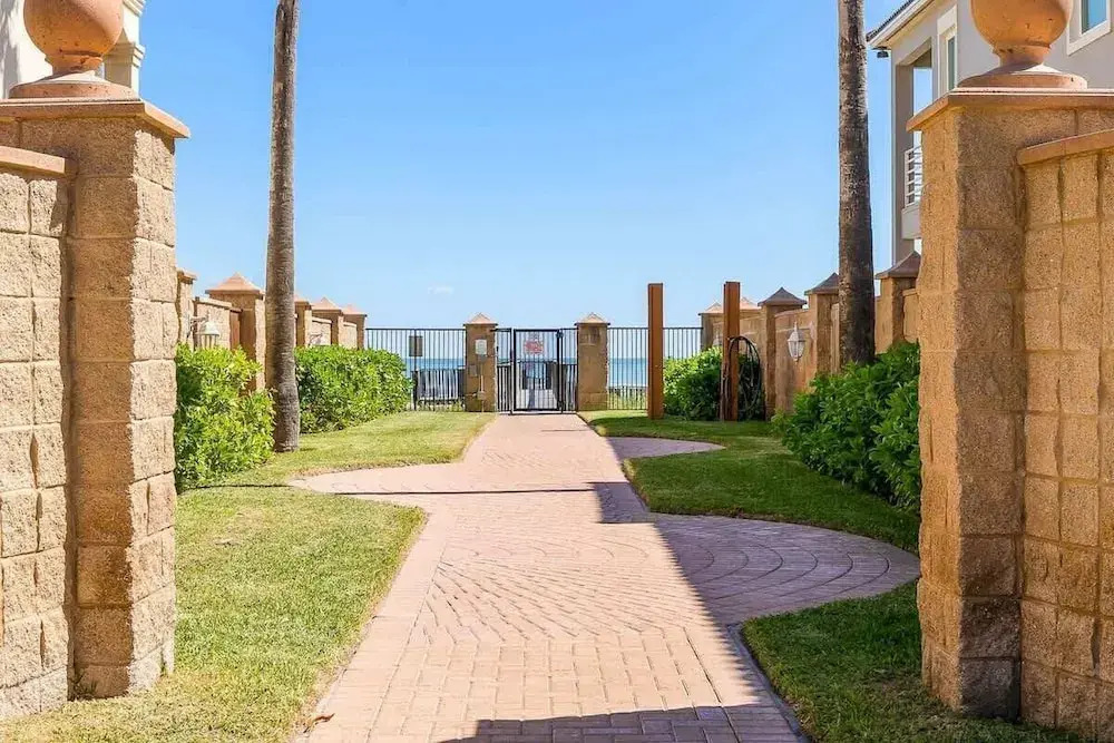 Big Private Luxury Home in Beach Gated Community