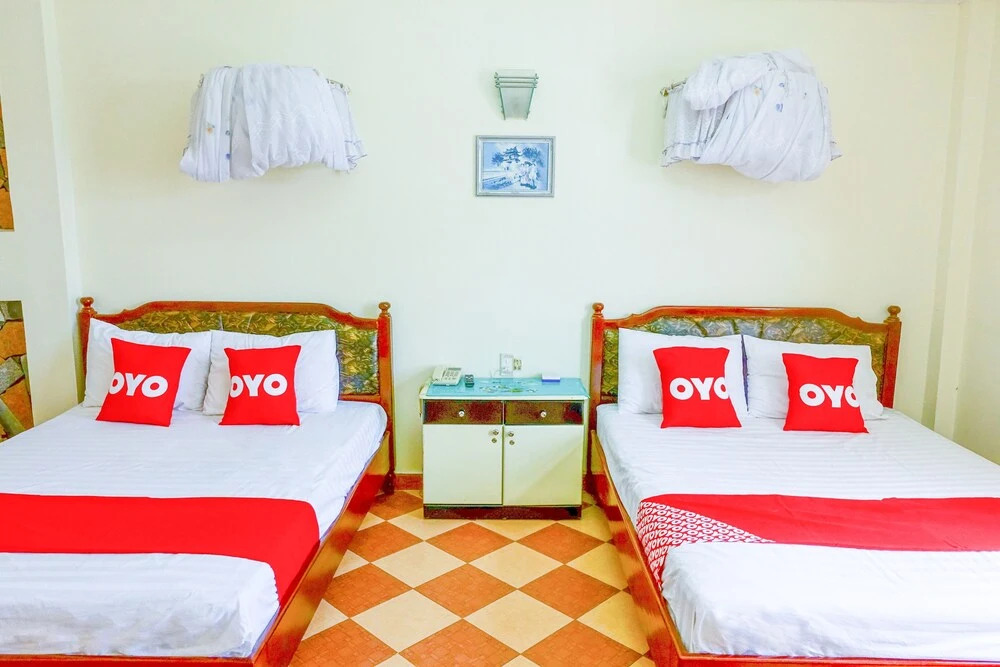 Bach Duong Hotel by OYO Rooms