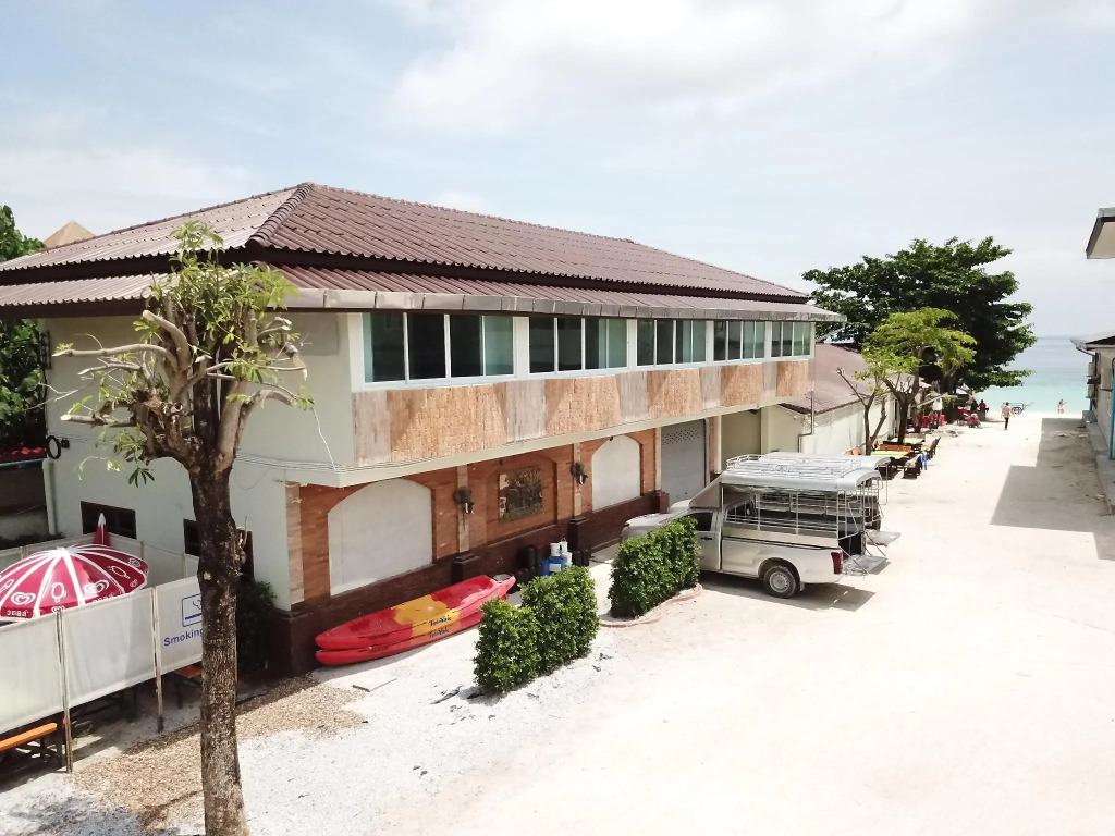 Walking Street Hostel