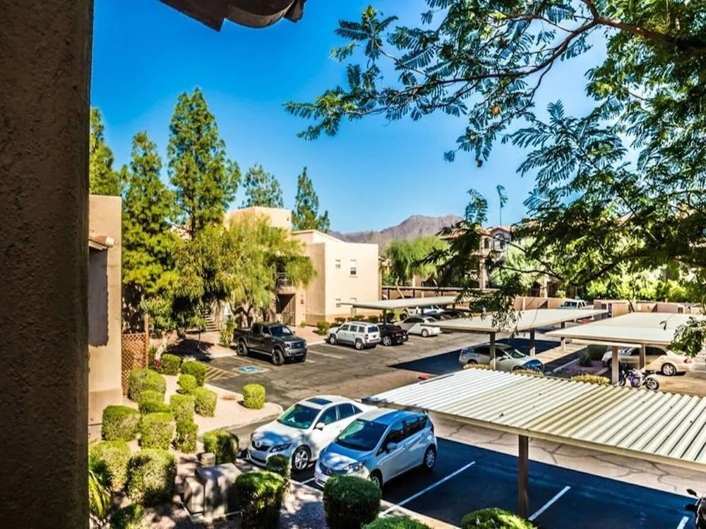 Great North Scottsdale Condo!