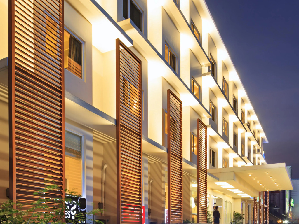 Microtel by Wyndham - Acropolis