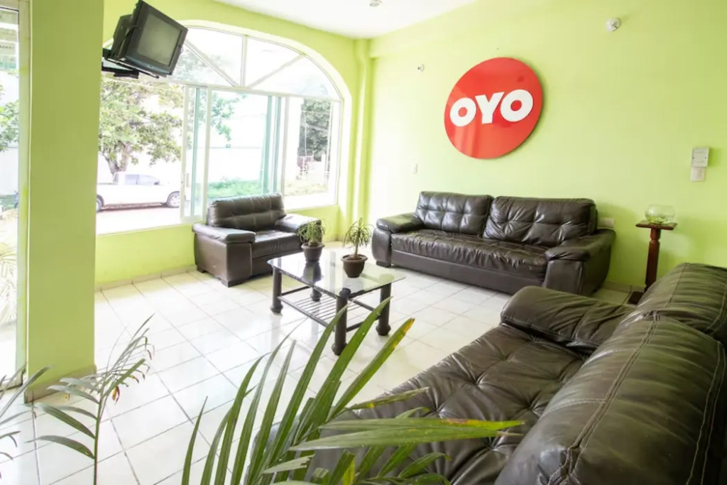 OYO Hotel Estacion,José Cardel,Parque Central Revolución
