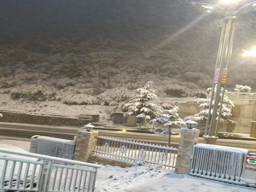 James Joyce Coffetel·Kangding Ganzi Tibetan Autonomous Prefecture Court