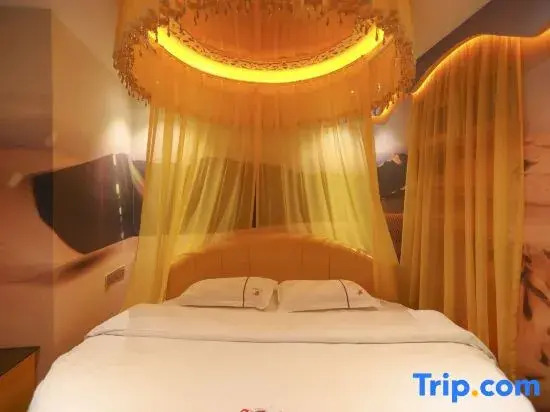 Shen8 Express Homestay (Shenzhen Huaqiangnan Subway Station)