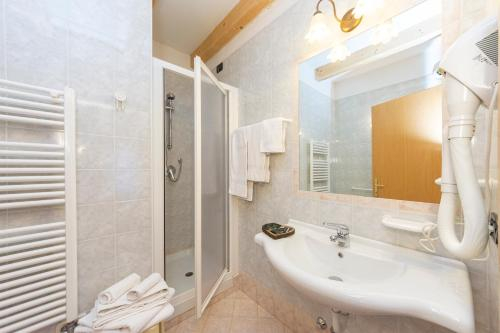 Flos Hotel