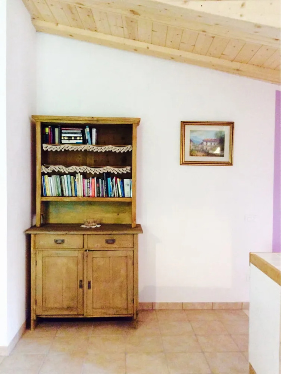 Penthouse in Historic Residence of the 700, Overlooking the Castle and Lake Garda
