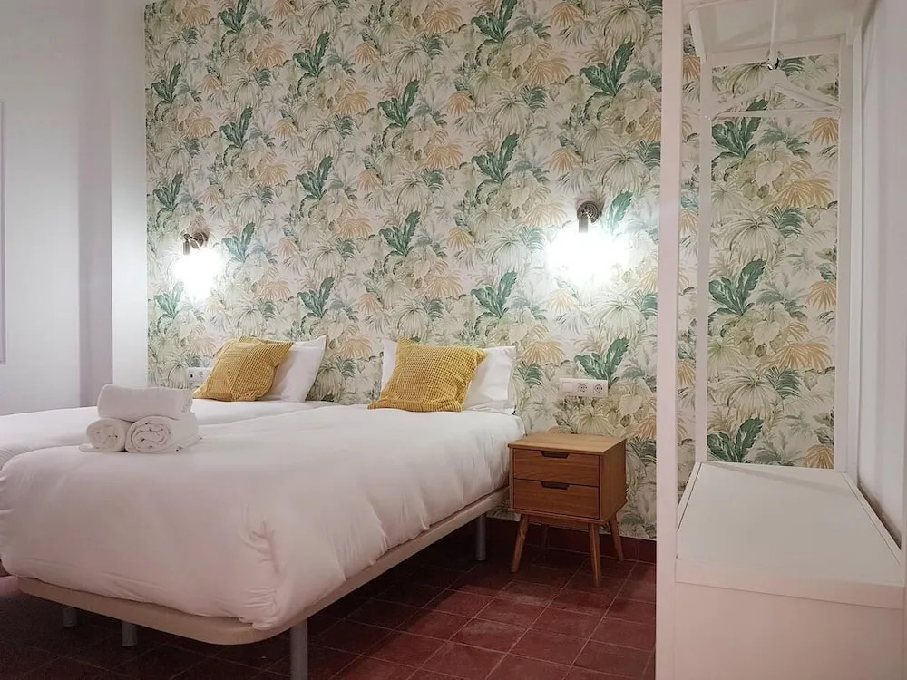 Reservaloen Casa Sevillana