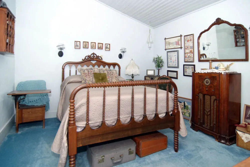 Hall Place Bed & Breakfast