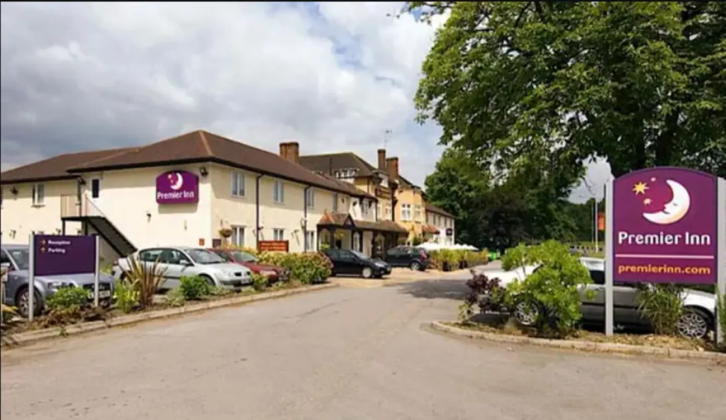 Premier Inn Bagshot