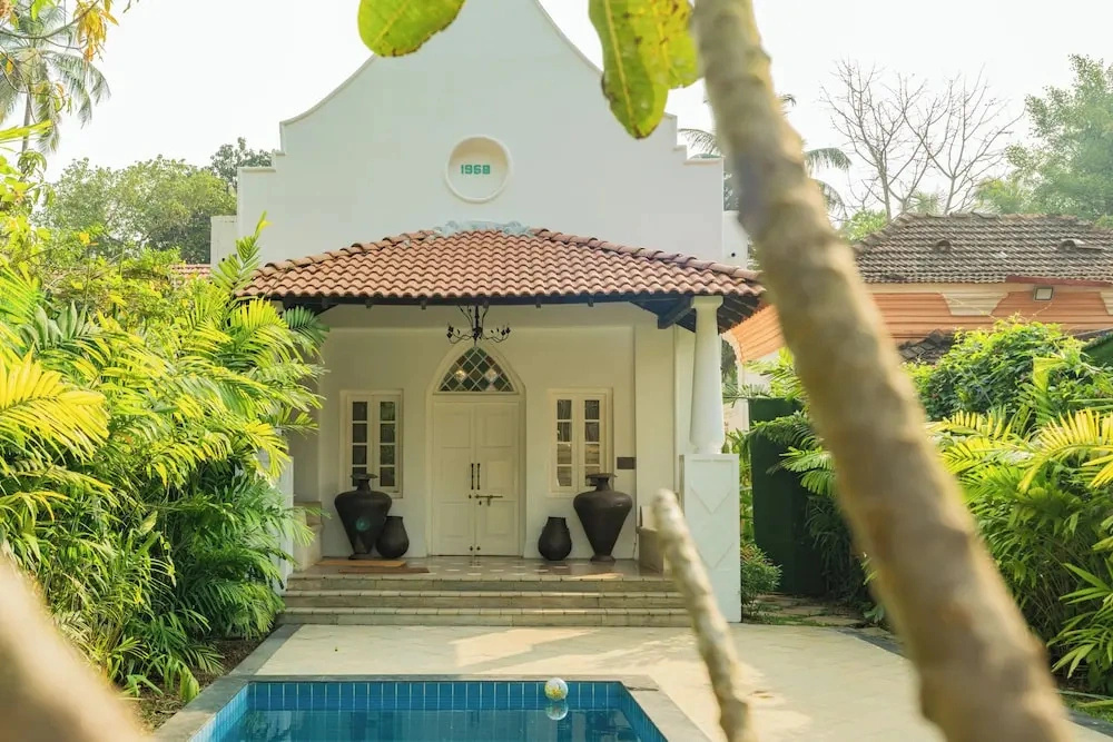 ELIVAAS Maison 10 Luxe 4 BHK Villa