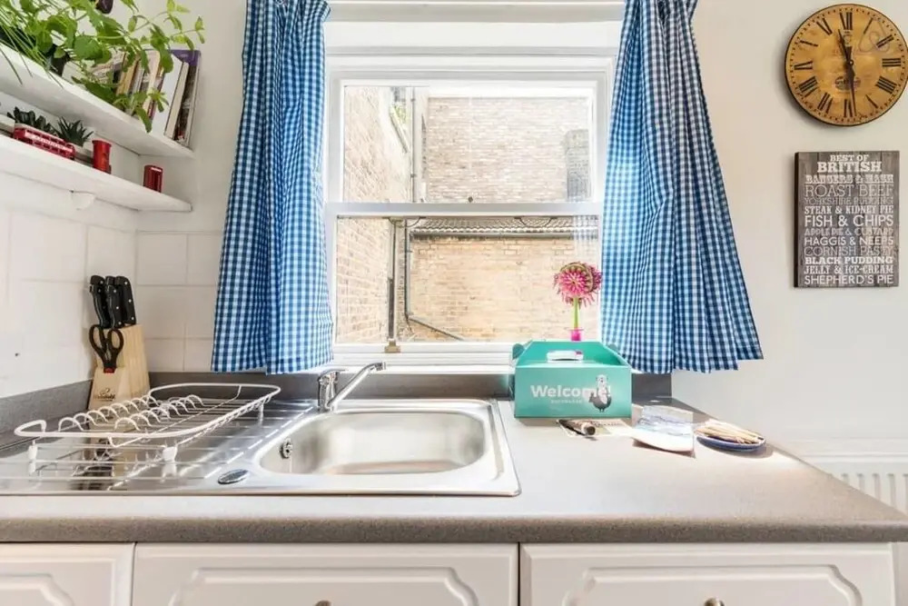 Charming 3bed Near Mile End Tube & Victoria Park