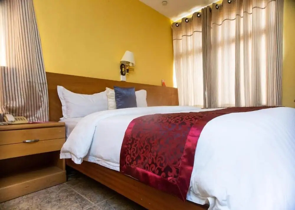Sams Cottage Hotel