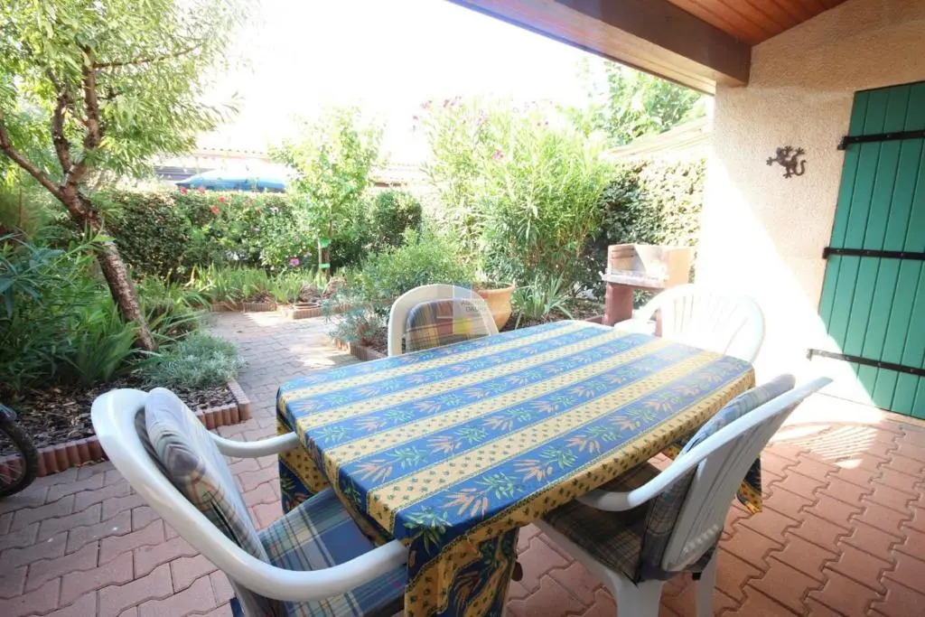 Belle villa plein sud, 4-6 couchages, en résidence avec piscine commune, Wifi fibre optique, 400m de la mer à PORTIRAGNES PLAGE LROND5