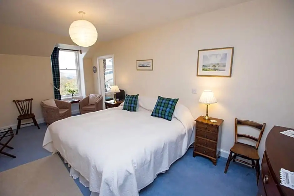 Holly Lodge