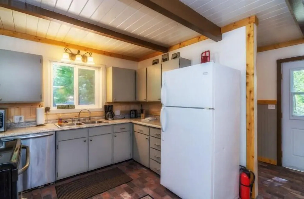 Knotty Pines Cabins