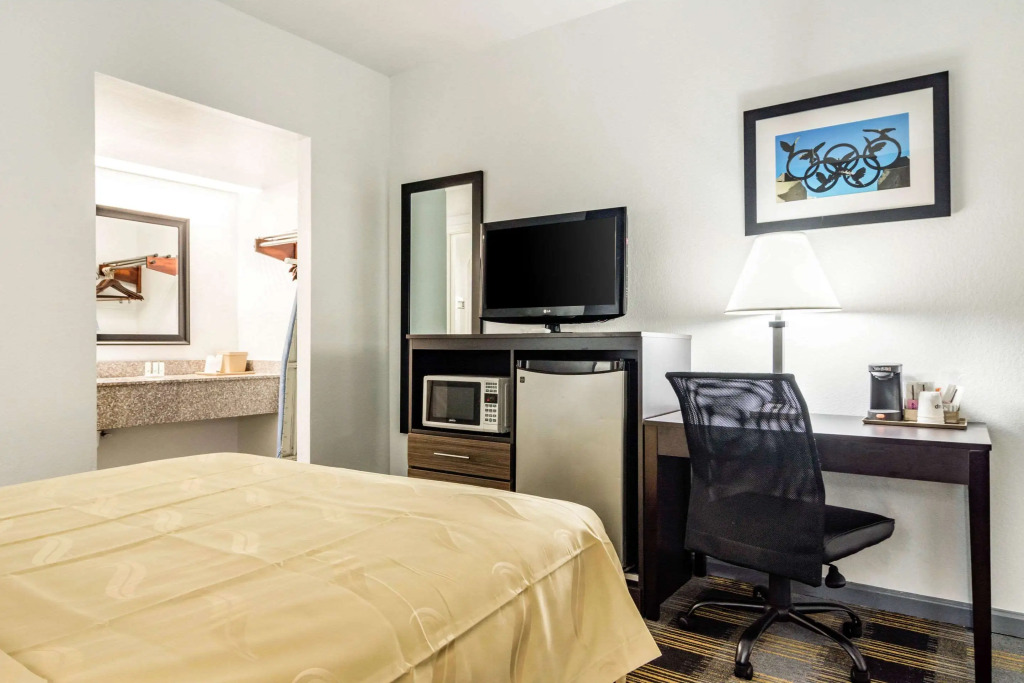 Quality Inn near Six Flags Douglasville