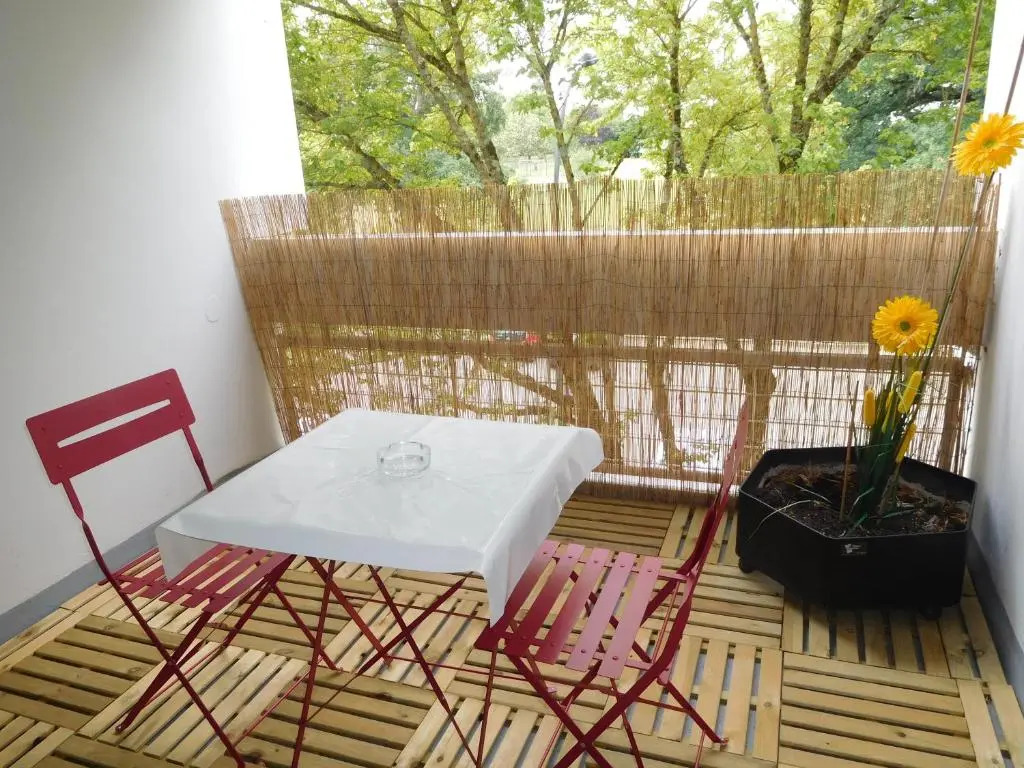 "CHEZ AURELIE" T5 100m2 4ch 2sdb parking terrasse TALENCE